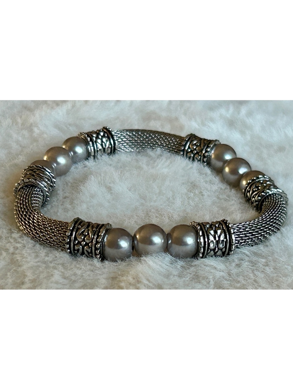 Elegant Silver Tone Beaded and Mesh Chain Bracelet